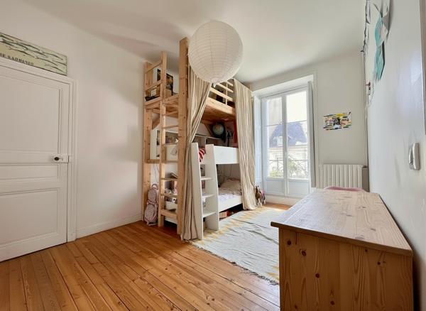 EXCLUSIVITE – Boulevard Dalby – Appartement trois chambres et un bureau