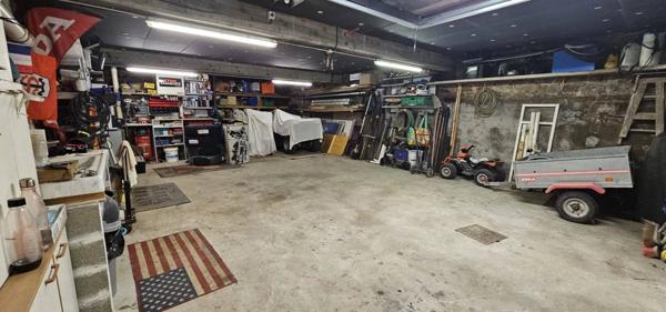 MAISON EN PIERRE 210m2 AVEC TERRAIN PISCINE.