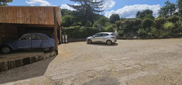 MAISON EN PIERRE 210m2 AVEC TERRAIN PISCINE.