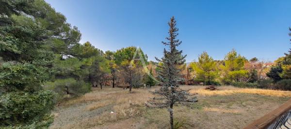 VILLA LUMINEUSE DE 125M2 GARAGE AU CALME JARDIN ARBORE A PIERREVERT