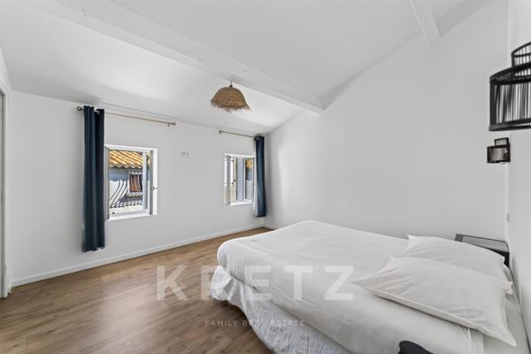 Maison de caractère rénovée, 4 suites, patio intimiste