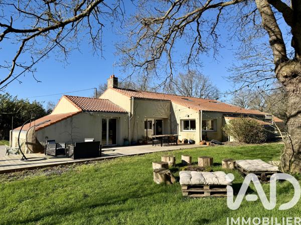 Maison à vendre 7 pièces 180 m² Saint-Étienne-de-Montluc