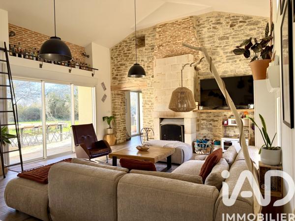 Maison à vendre 7 pièces 180 m² Saint-Étienne-de-Montluc