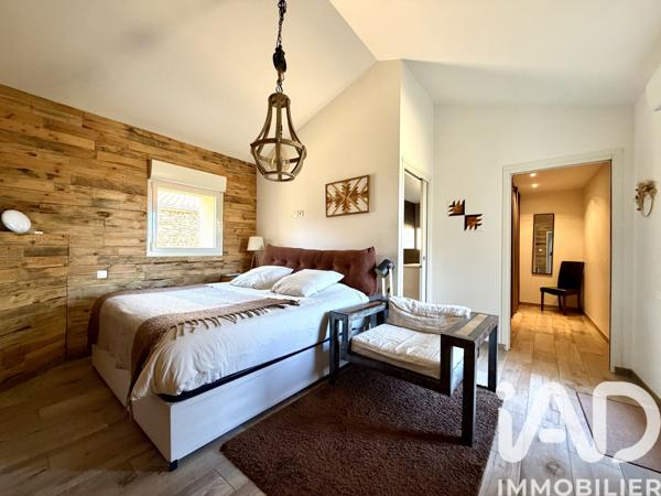 Maison à vendre 7 pièces 180 m² Saint-Étienne-de-Montluc