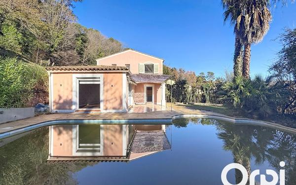 Maison à vendre    5 pièces • 117,69 m2 La Colle-sur-Loup
