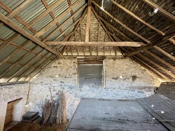 Saint-Thibaud-de-Couz (73160) Rare - grange à la vente - St Thibaud de Couz - 73160