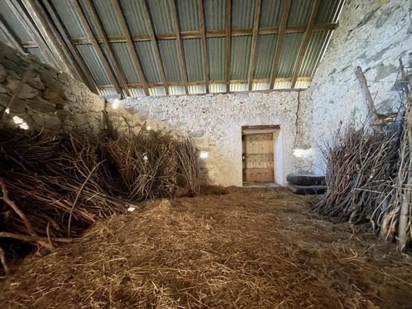 Saint-Thibaud-de-Couz (73160) Rare - grange à la vente - St Thibaud de Couz - 73160