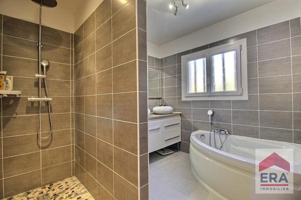 Maison 3 pièces à Avignon - Pont des deux eaux - 2 garages - 2 chambres - Jardin - Terrasse