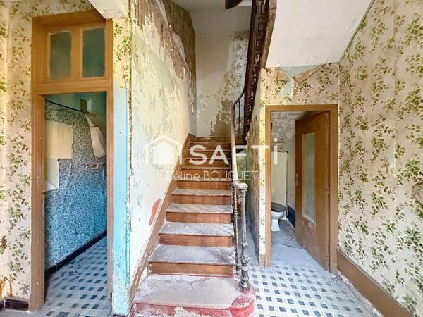 Ensemble immobilier à rénover au coeur de ville
