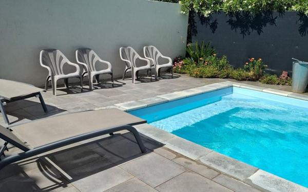 Maison à vendre    4 pièces •  Théza