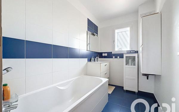 Maison à vendre    4 pièces •  Théza