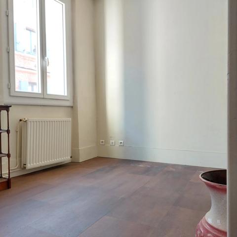 Maison à vendre 9 pièces MONTAUBAN (82) avec jardin et dépendance