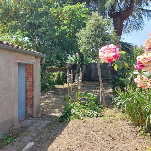 Maison à vendre 9 pièces MONTAUBAN (82) avec jardin et dépendance