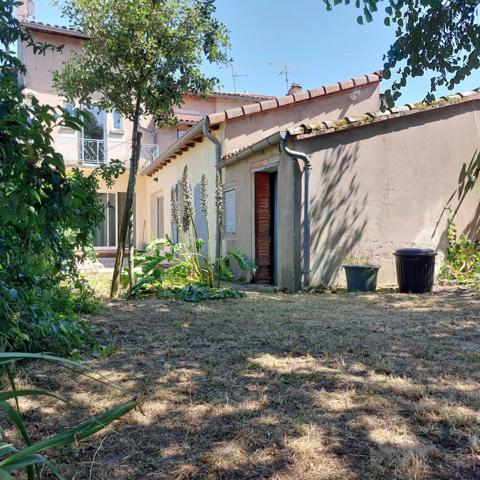 Maison à vendre 9 pièces MONTAUBAN (82) avec jardin et dépendance