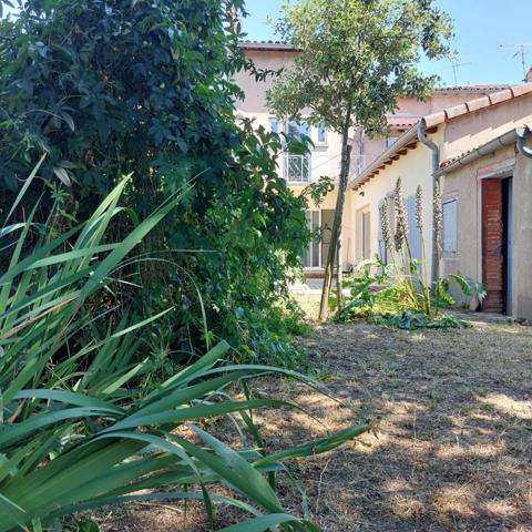 Maison à vendre 9 pièces MONTAUBAN (82) avec jardin et dépendance