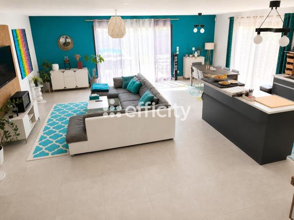 Maison
         7 pièces
        - 146 m² 404 000 € *