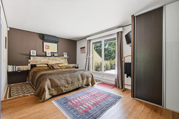 Maison Saint Germain En Laye 8 pièce(s) 183 m2 1 248 000 € **  - Référence  18482