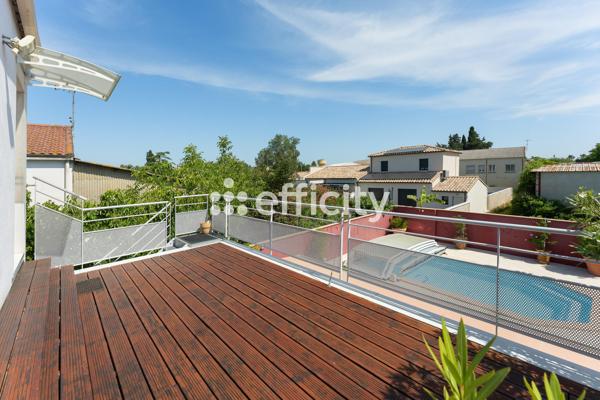 Maison
         7 pièces
        - 169 m² 465 000 € *