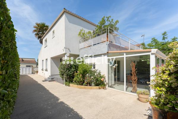 Maison
         7 pièces
        - 169 m² 465 000 € *