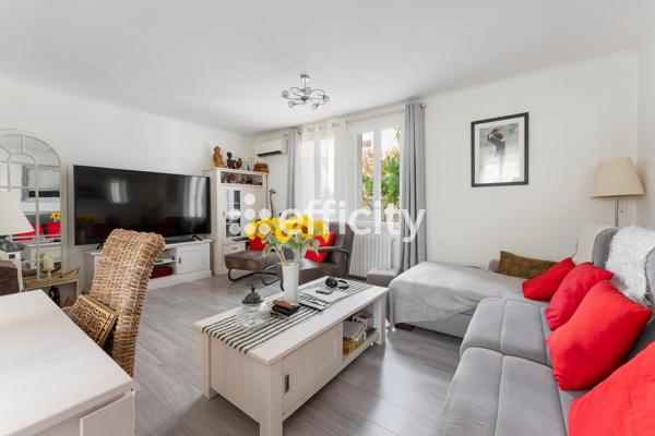 Maison
         7 pièces
        - 169 m² 465 000 € *