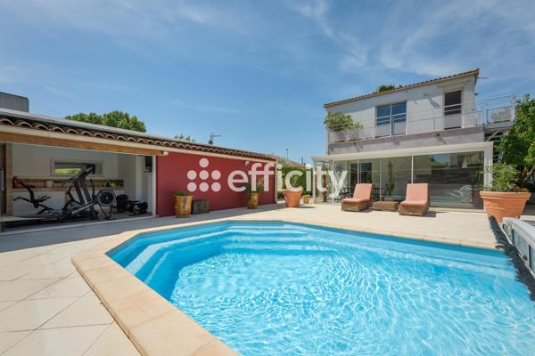Maison
         7 pièces
        - 169 m² 465 000 € *