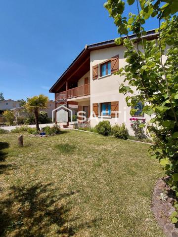 MAISON T4 DE 210 m² AVEC APPARTEMENT T3 INDEPENDANT, GARAGE, TERRASSES, AU CALME.