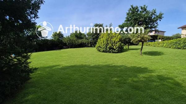 Vente                                                      Terrain
                        
                                         1287 m2                     à Vindry-sur-Turdine
