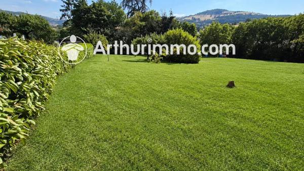 Vente                                                      Terrain
                        
                                         1287 m2                     à Vindry-sur-Turdine