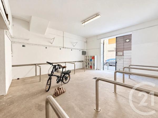 Appartement Local à vendre  1 pièce - 54 m 2   MARSEILLE  - 13001