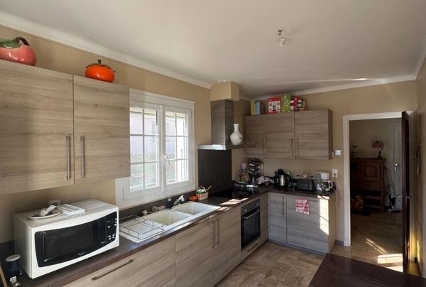 66750 - SAINT-CYPRIEN VILLAGE - Idéalement située maison 4 faces - 5 pièces 116M2 - 3 chambres