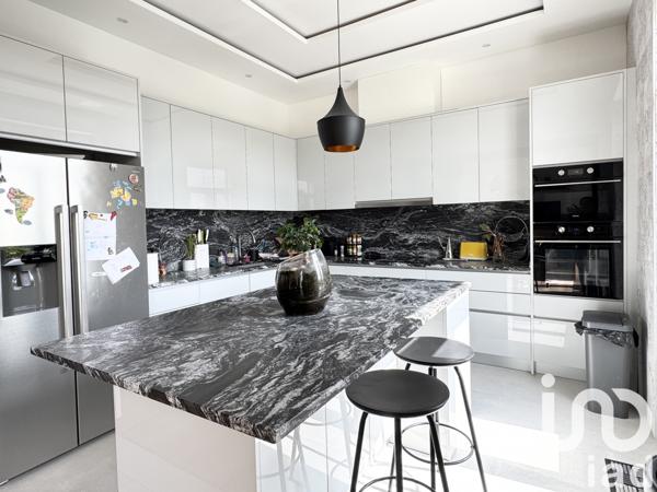 Maison à vendre 7 pièces 212 m² Compiègne