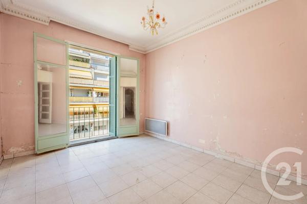 Appartement F2 à vendre  3 pièces - 92,01 m 2   NICE  - 06