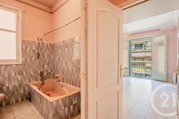 Appartement F2 à vendre  3 pièces - 92,01 m 2   NICE  - 06