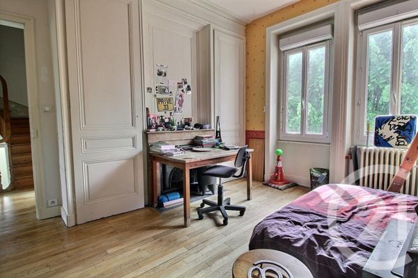 Maison à vendre  7 pièces - 184 m2 MIRIBEL - 01