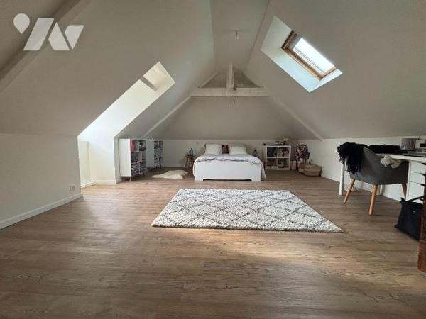 NOUVEAUTE ! Etude Trente-Cinq Notaires 

RARE A LA VENTE ! 

Au coeur de Rochebonne, au pie...