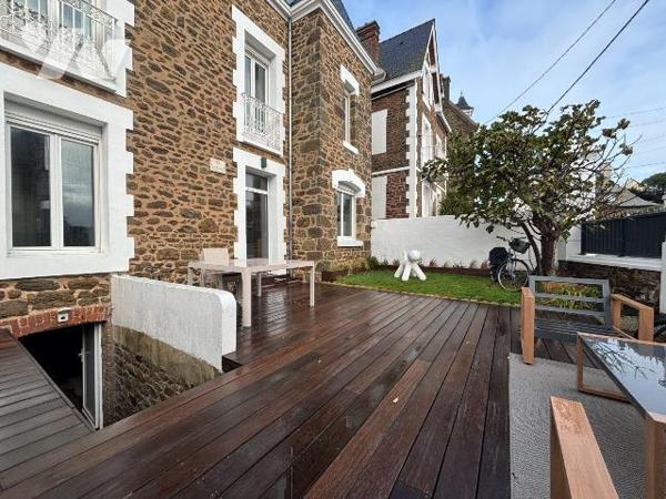 NOUVEAUTE ! Etude Trente-Cinq Notaires 

RARE A LA VENTE ! 

Au coeur de Rochebonne, au pie...