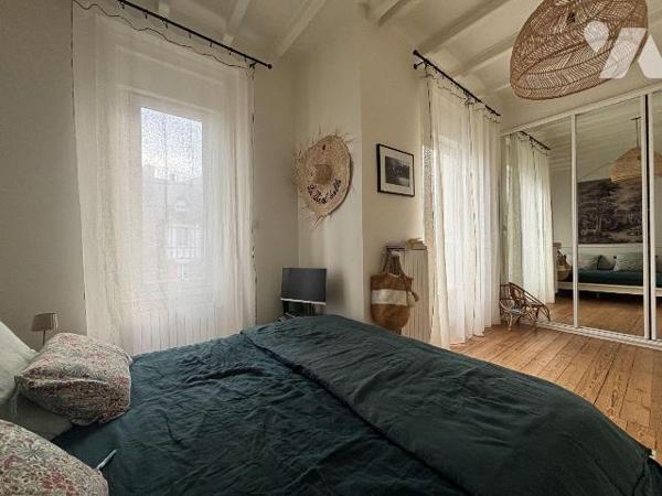 NOUVEAUTE ! Etude Trente-Cinq Notaires 

RARE A LA VENTE ! 

Au coeur de Rochebonne, au pie...