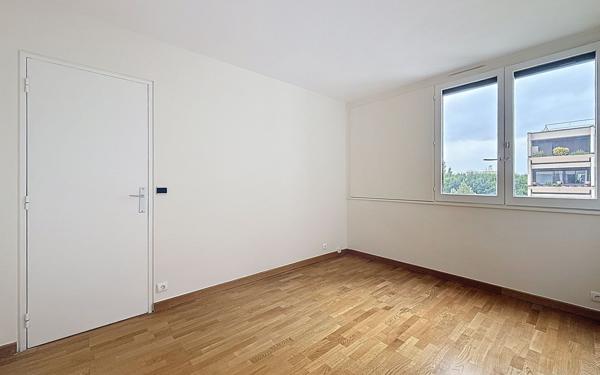 Appartement à vendre    4 pièces • 106,67 m2 Montigny-le-Bretonneux