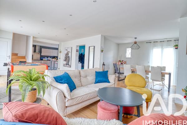 Maison à vendre 8 pièces 200 m² Champagne-sur-Oise