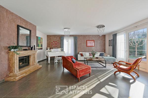 Villa d’architecte rouge brique au coeur de Marne la Vallée