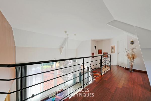 Villa d’architecte rouge brique au coeur de Marne la Vallée