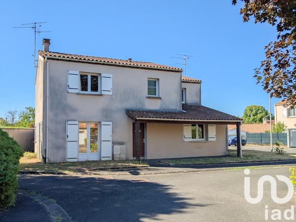 Maison à vendre 6 pièces 122 m² Ruelle-sur-Touvre