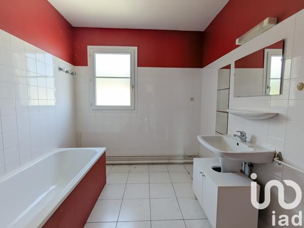 Maison à vendre 6 pièces 122 m² Ruelle-sur-Touvre