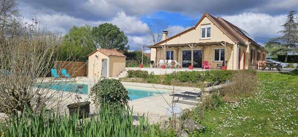 Maison de caractère, 182 m2habitables, vue panoramique, la Force proche Bergerac