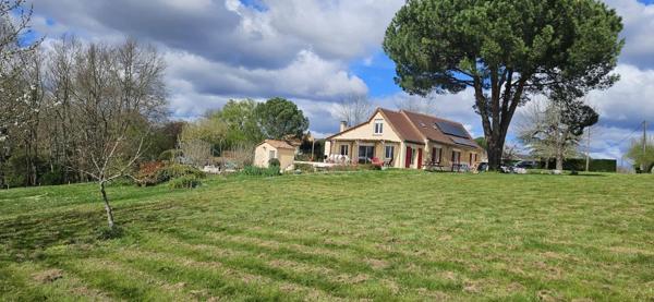 Maison de caractère, 182 m2habitables, vue panoramique, la Force proche Bergerac