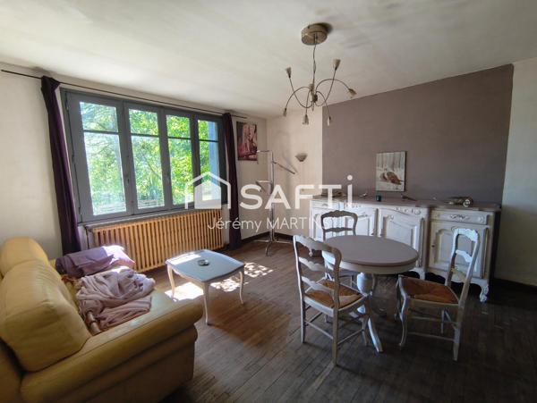 Ancienne ferme avec grange, dépendances et plus de 3 hectares de terrain !