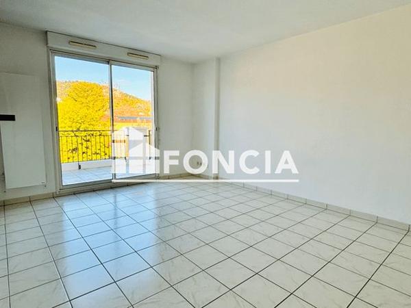 Location Appartement 2 pièces 47.26 m² - 730 AV. DES MONOCOTYLEDONES Hyeres 83400