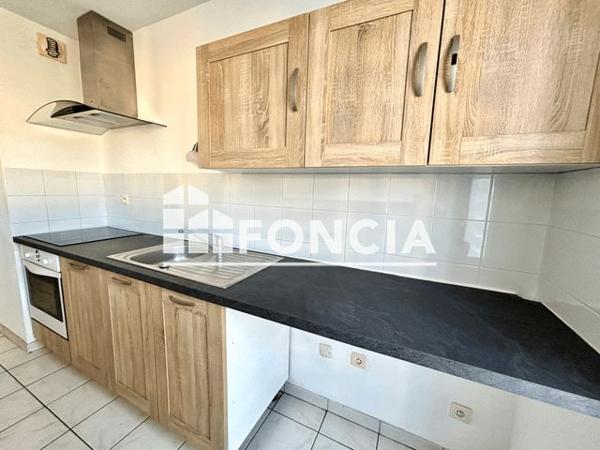 Location Appartement 2 pièces 47.26 m² - 730 AV. DES MONOCOTYLEDONES Hyeres 83400
