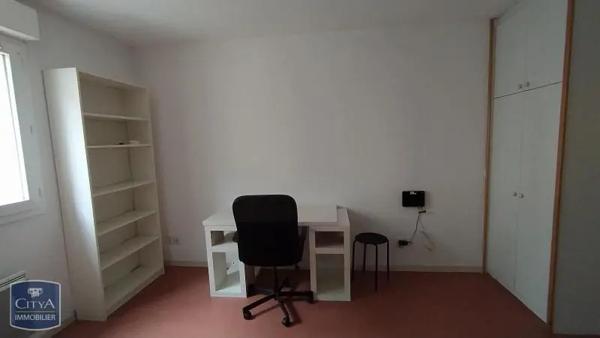 Appartement à louer 1 pièce 19.33m² Nîmes (30900)