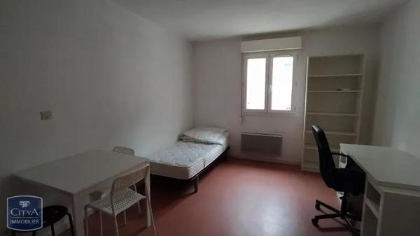 Appartement à louer 1 pièce 19.33m² Nîmes (30900)